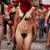 Des femmes voilées manifestent nues contre "l'oppression" !