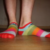 kappa multicolore, les pieds tout en couleurs