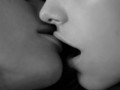 *.:｡✿*ﾟ‘ﾟ･ Mononucléose : la maladie du baiser ･ﾟ‘ﾟ*✿｡:.*