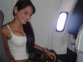 Une fille par en avion au maroc avec de gros nichons